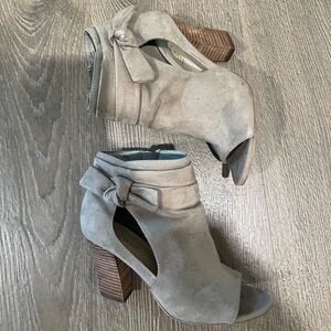 Nine West Open Toed Suede Booties | Size 6.5